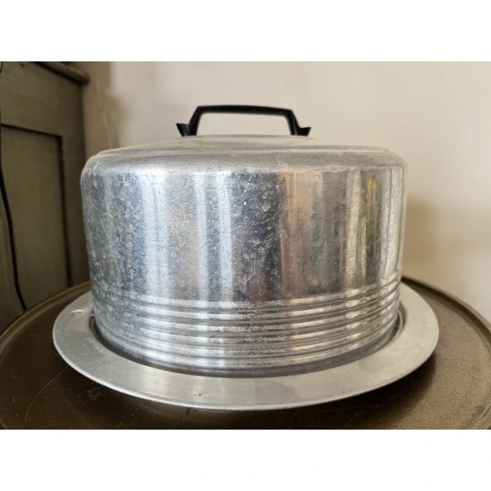 Vintage Regal Ware Aluminum Cake Carrier Plate With Locking Lid
